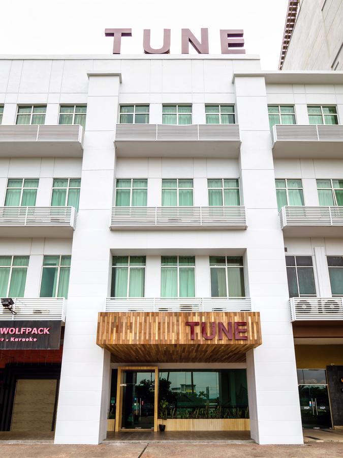 Tune Hotel - 1Borneo Кота Кинабалу Екстериор снимка